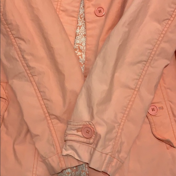 🎉HP🎉 GAP rain jacket - Picture 7 of 10